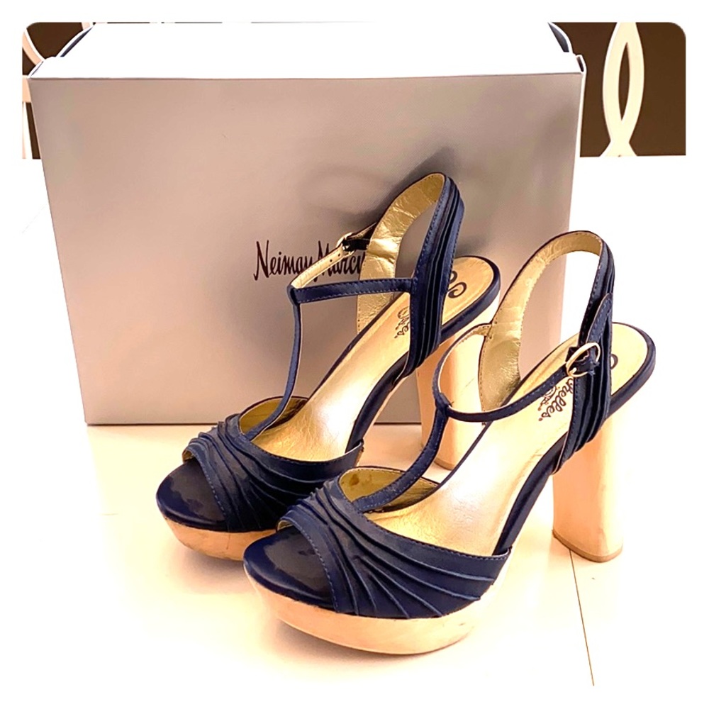 Seychelles navy leather t-strap shoes (9)